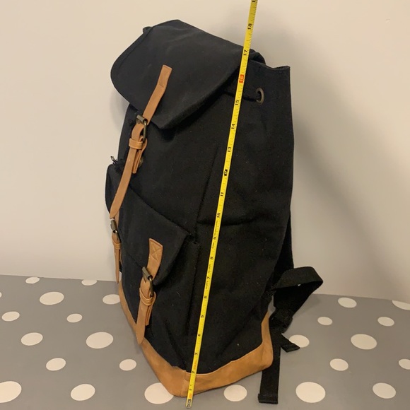 dsw backpack free